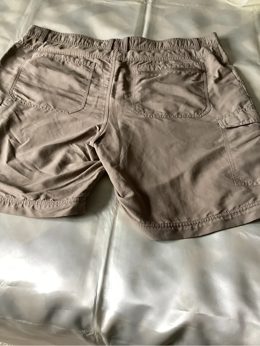 Men’s‎ Cabela’s tan cargo shorts 40x30